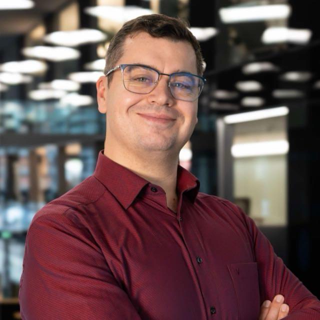 Roman Zoun — Head of FinTech and Digital Wallet · Digitale Identität · AI & Security